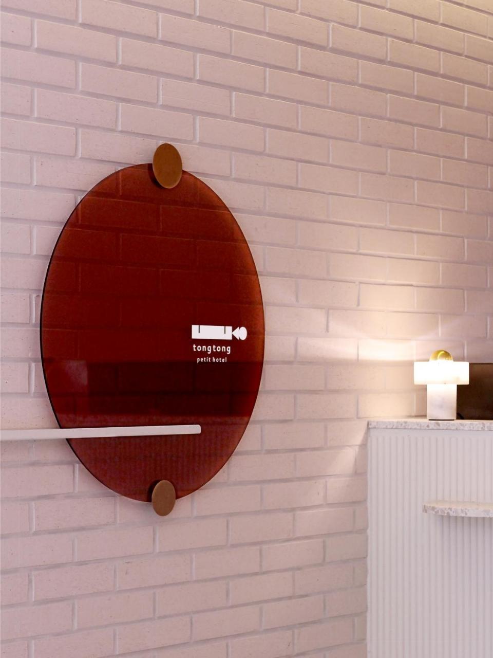Tong Tong Petit Hotel Сеул Экстерьер фото